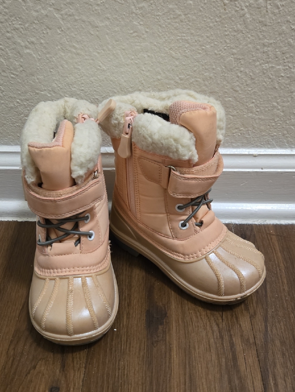Cat & Jack  Pink Snow Boots